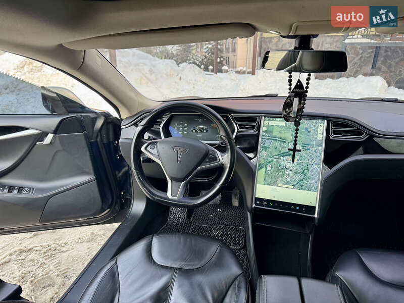 Лифтбек Tesla Model S 2014 в Ивано-Франковске