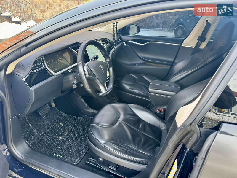 Лифтбек Tesla Model S 2014 в Ивано-Франковске