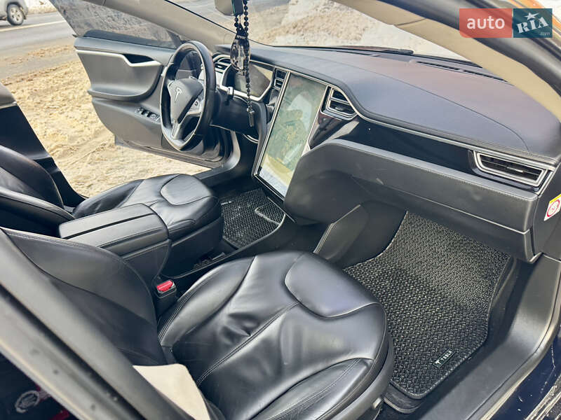 Лифтбек Tesla Model S 2014 в Ивано-Франковске
