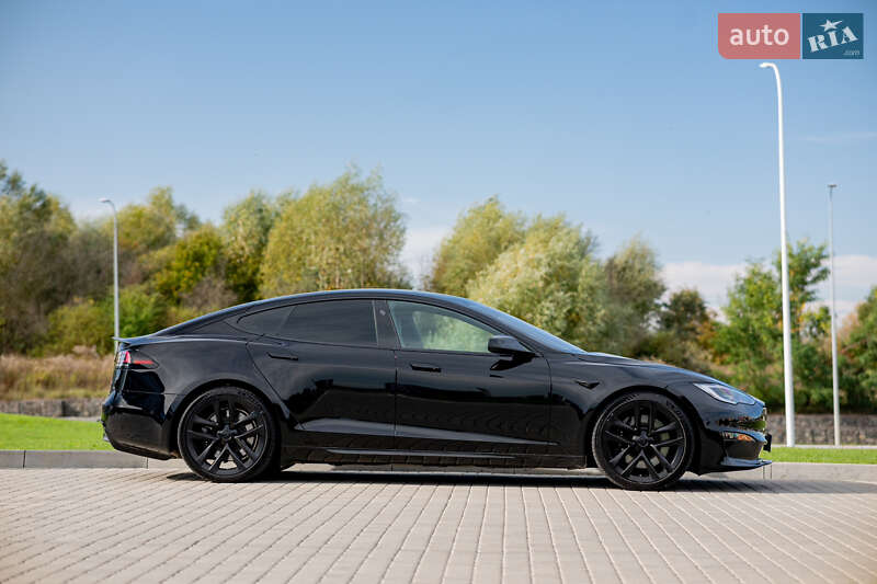 Лифтбек Tesla Model S 2022 в Львове