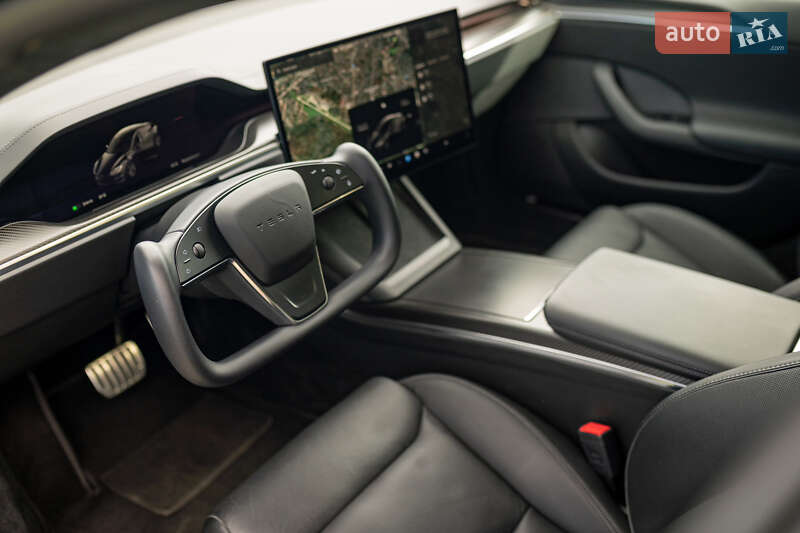 Лифтбек Tesla Model S 2022 в Львове