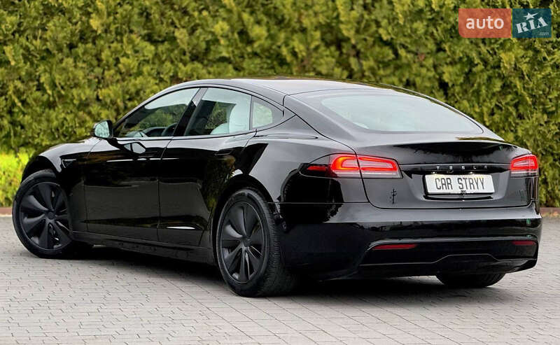 Лифтбек Tesla Model S 2023 в Стрые