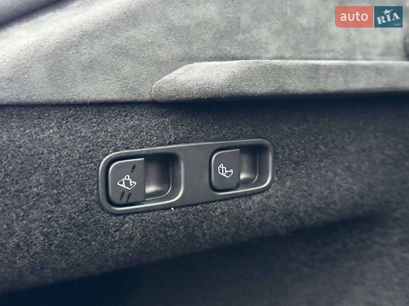 Лифтбек Tesla Model S 2023 в Стрые