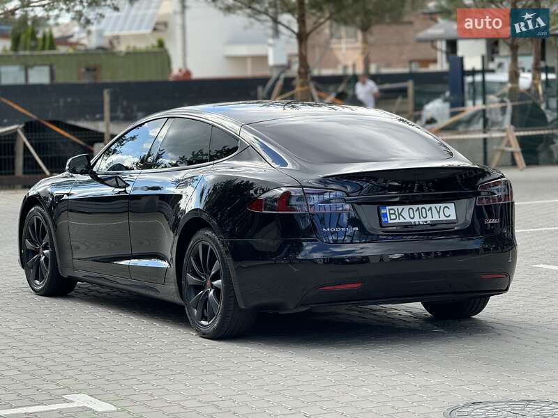 Ліфтбек Tesla Model S 2018 в Рівному