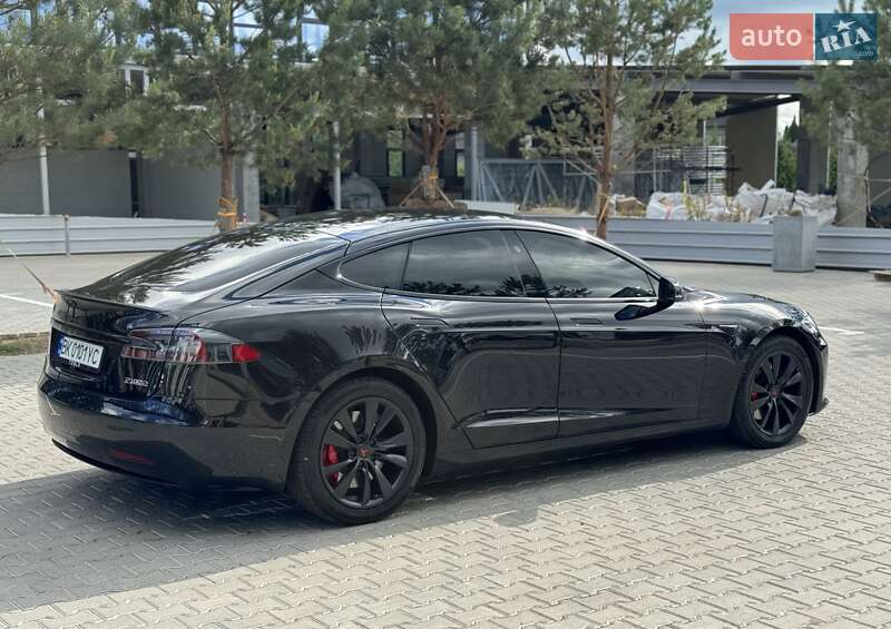 Ліфтбек Tesla Model S 2018 в Рівному