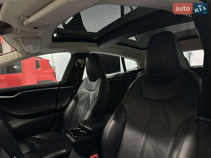 Лифтбек Tesla Model S 2015 в Миргороде фото 20 Лифтбек Tesla Model S 2015 в Миргороде