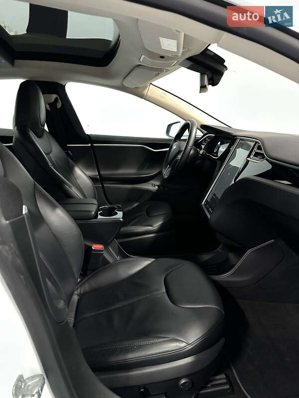 Лифтбек Tesla Model S 2015 в Миргороде фото 31 Лифтбек Tesla Model S 2015 в Миргороде
