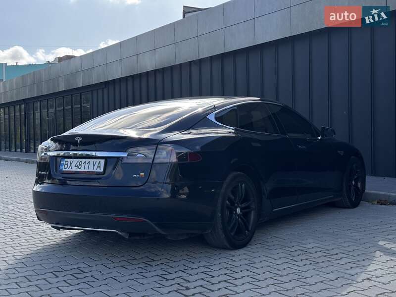 Лифтбек Tesla Model S 2013 в Каменец-Подольском