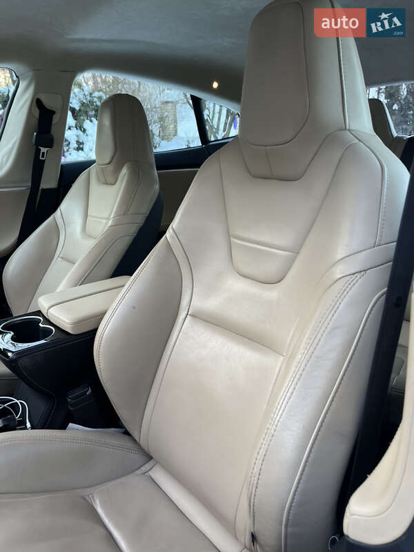 Лифтбек Tesla Model S 2016 в Львове фото 18 Лифтбек Tesla Model S 2016 в Львове