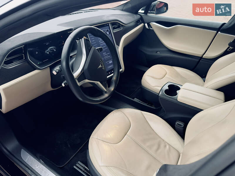 Лифтбек Tesla Model S 2015 в Одессе