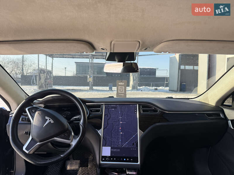 Лифтбек Tesla Model S 2016 в Черновцах фото 13 Лифтбек Tesla Model S 2016 в Черновцах