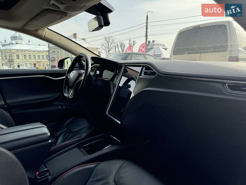 Лифтбек Tesla Model S 2014 в Коломые