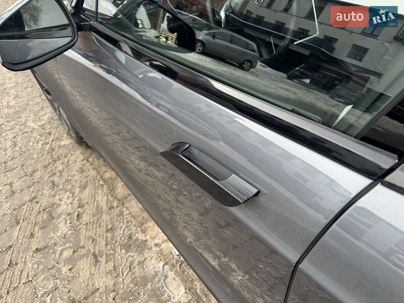 Лифтбек Tesla Model S 2014 в Коломые