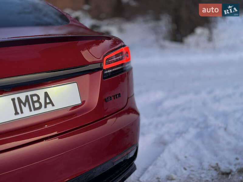 Лифтбек Tesla Model S 2022 в Днепре