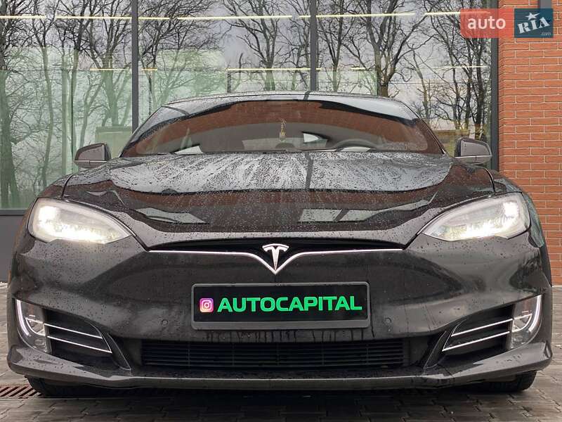 Лифтбек Tesla Model S 2019 в Киеве фото 3 Лифтбек Tesla Model S 2019 в Киеве