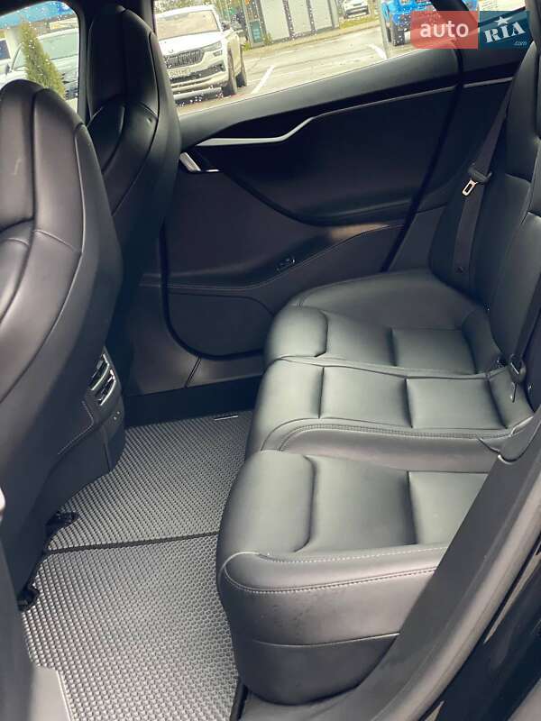 Лифтбек Tesla Model S 2019 в Киеве фото 52 Лифтбек Tesla Model S 2019 в Киеве