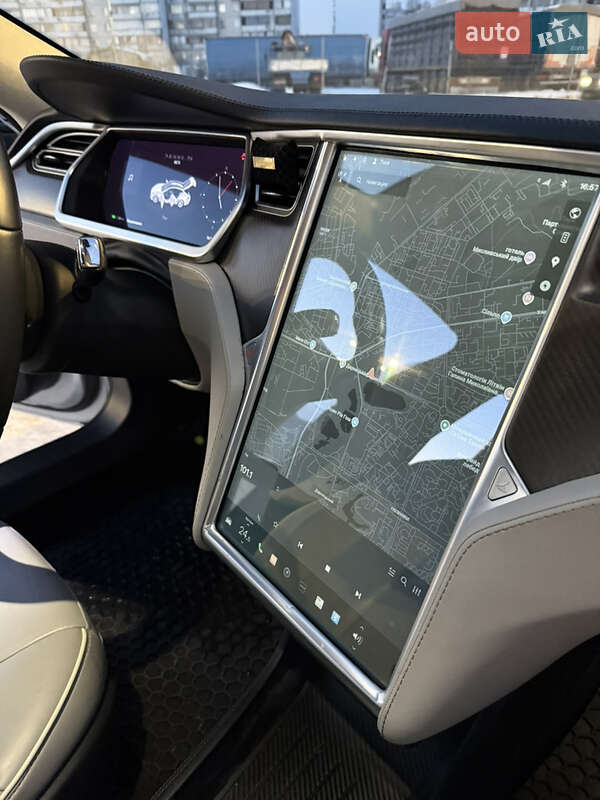 Лифтбек Tesla Model S 2014 в Киеве
