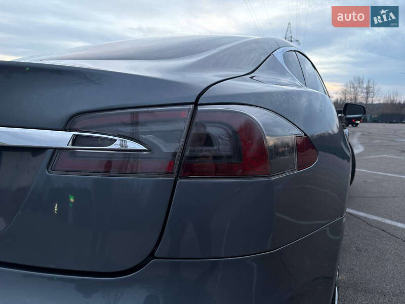 Ліфтбек Tesla Model S 2013 в Києві фото 6 Ліфтбек Tesla Model S 2013 в Києві