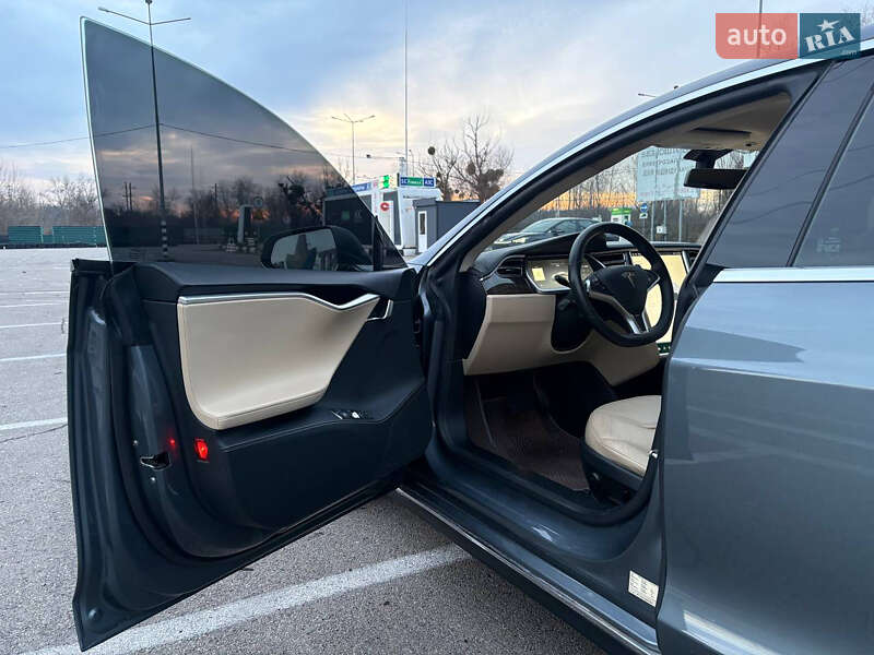 Ліфтбек Tesla Model S 2013 в Києві фото 8 Ліфтбек Tesla Model S 2013 в Києві