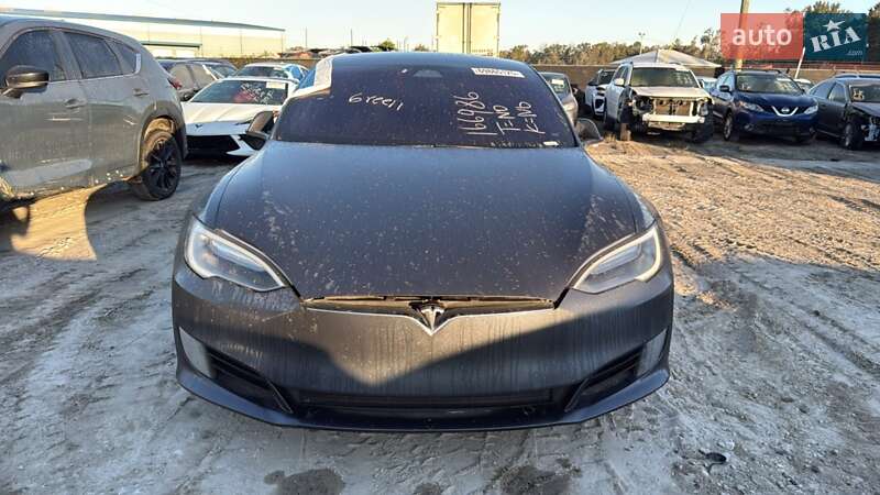 Ліфтбек Tesla Model S 2016 в Сквирі