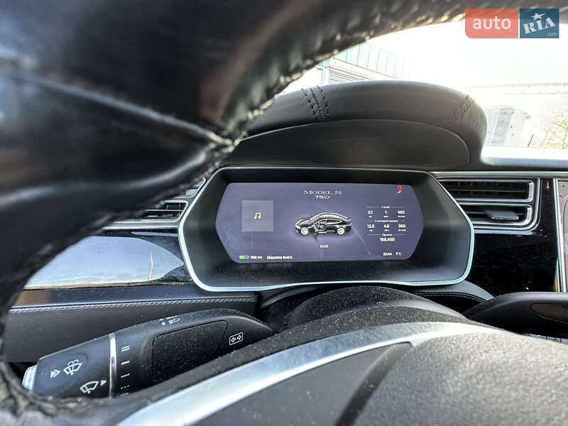 Лифтбек Tesla Model S 2016 в Долине фото 14 Лифтбек Tesla Model S 2016 в Долине