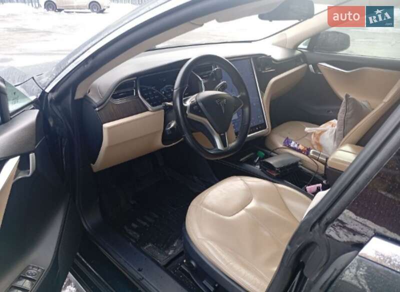 Лифтбек Tesla Model S 2013 в Киеве фото 4 Лифтбек Tesla Model S 2013 в Киеве