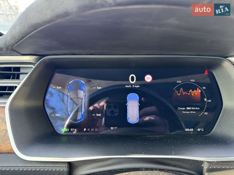 Лифтбек Tesla Model S 2016 в Киеве