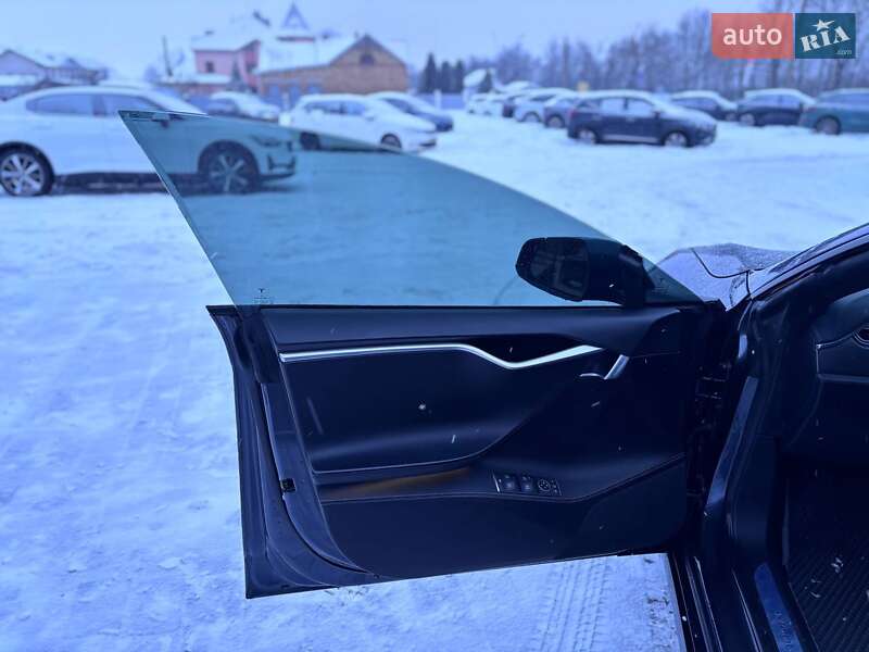 Лифтбек Tesla Model S 2017 в Коломые фото 11 Лифтбек Tesla Model S 2017 в Коломые