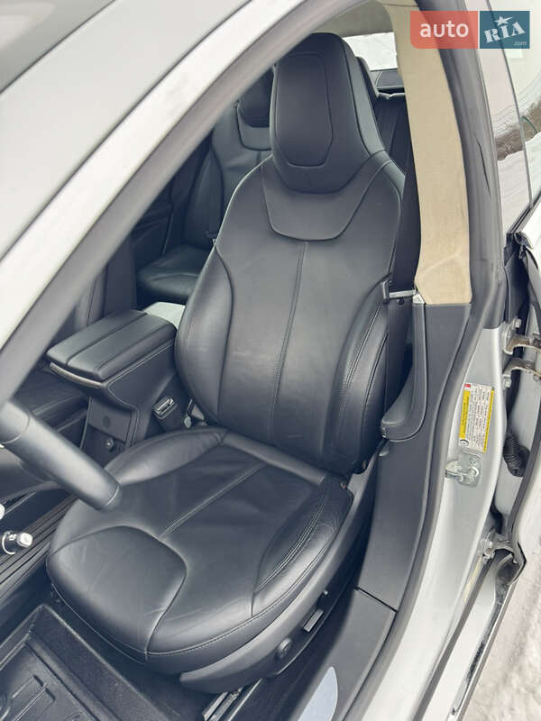 Лифтбек Tesla Model S 2015 в Ровно фото 33 Лифтбек Tesla Model S 2015 в Ровно