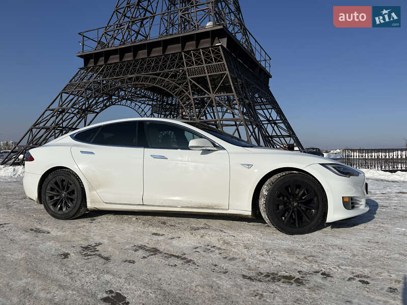 Лифтбек Tesla Model S 2016 в Харькове