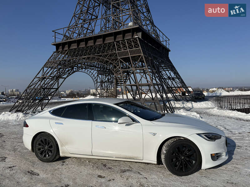 Лифтбек Tesla Model S 2016 в Харькове