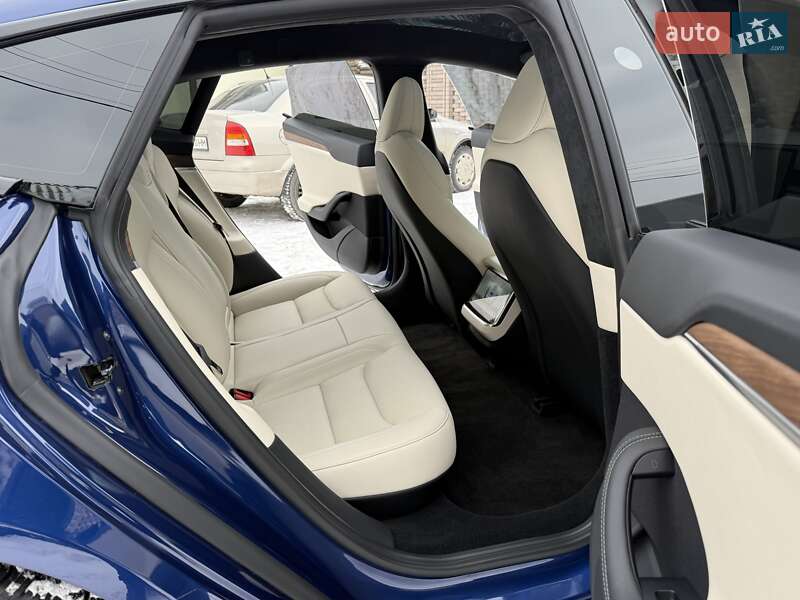 Лифтбек Tesla Model S 2025 в Виннице фото 32 Лифтбек Tesla Model S 2025 в Виннице