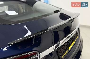 Лифтбек Tesla Model S 2015 в Дрогобыче