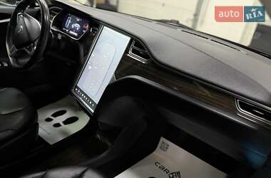 Лифтбек Tesla Model S 2015 в Дрогобыче