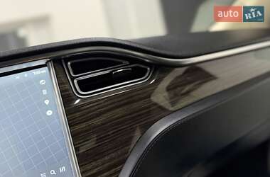 Лифтбек Tesla Model S 2015 в Дрогобыче