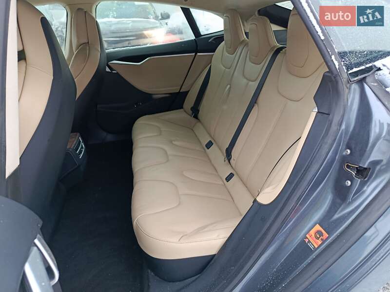 Лифтбек Tesla Model S 2017 в Подгайцах фото 13 Лифтбек Tesla Model S 2017 в Подгайцах
