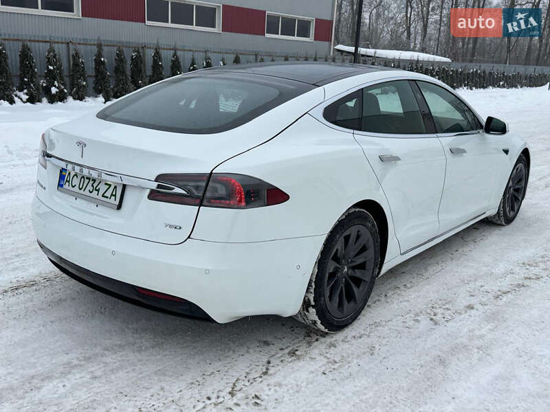 Ліфтбек Tesla Model S 2018 в Луцьку