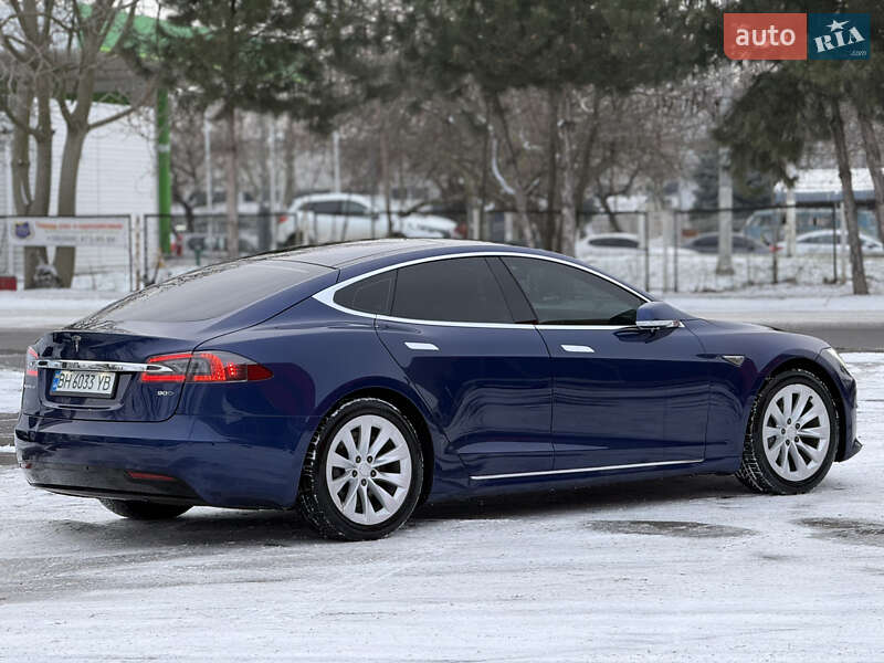 Ліфтбек Tesla Model S 2016 в Одесі