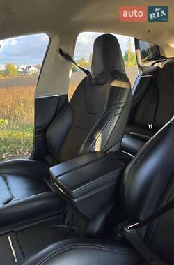 Ліфтбек Tesla Model S 2016 в Луцьку фото 28 Ліфтбек Tesla Model S 2016 в Луцьку