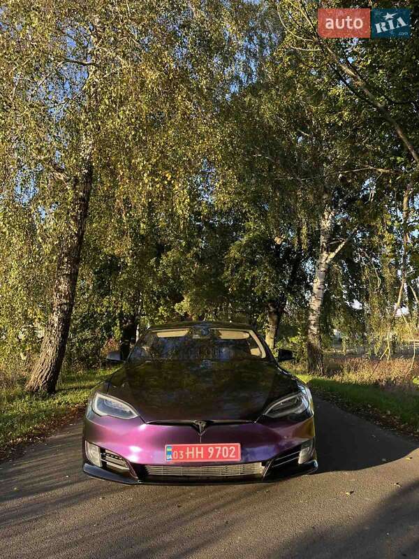 Ліфтбек Tesla Model S 2016 в Луцьку фото 39 Ліфтбек Tesla Model S 2016 в Луцьку