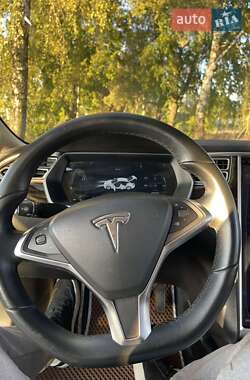 Лифтбек Tesla Model S 2016 в Луцке