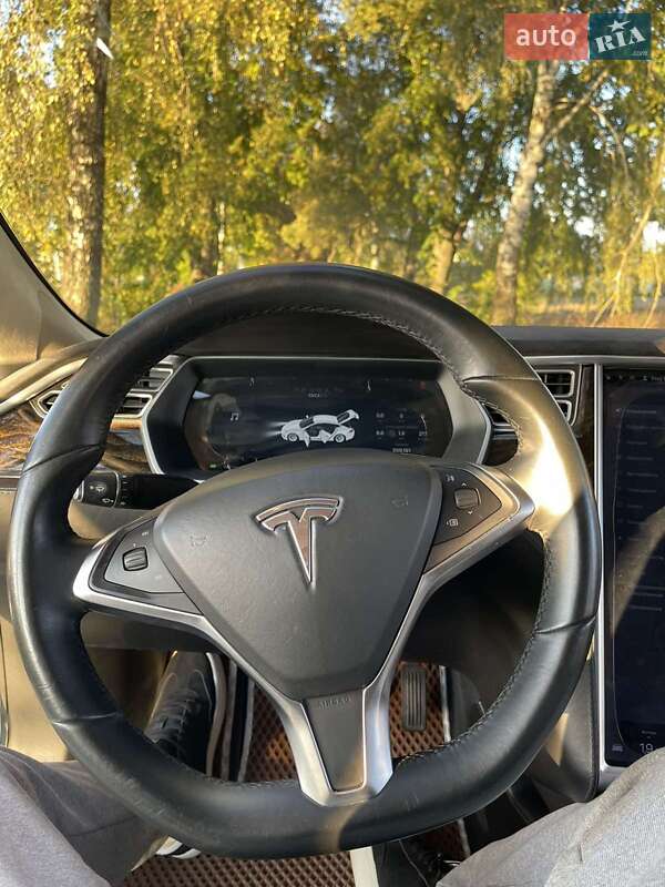 Лифтбек Tesla Model S 2016 в Луцке фото 36 Лифтбек Tesla Model S 2016 в Луцке