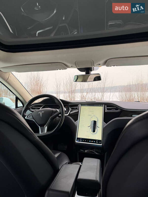 Лифтбек Tesla Model S 2014 в Киеве фото 6 Лифтбек Tesla Model S 2014 в Киеве