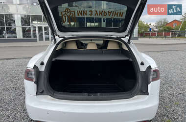 Лифтбек Tesla Model S 2015 в Днепре