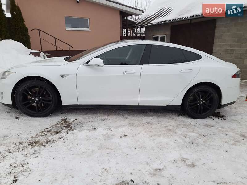 Ліфтбек Tesla Model S 2014 в Рівному
