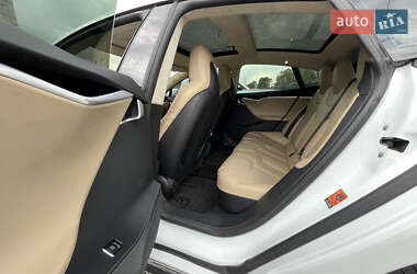 Лифтбек Tesla Model S 2015 в Днепре
