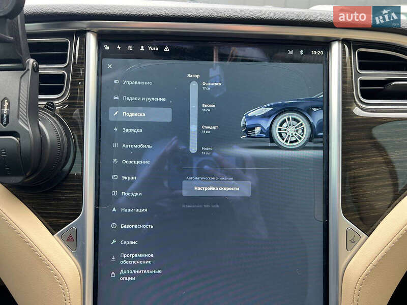 Ліфтбек Tesla Model S 2014 в Львові