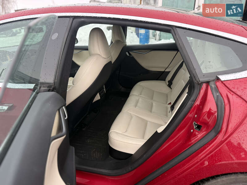 Лифтбек Tesla Model S 2020 в Ровно фото 9 Лифтбек Tesla Model S 2020 в Ровно