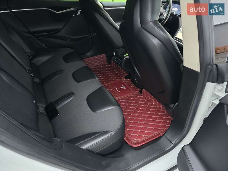 Лифтбек Tesla Model S 2016 в Владимире