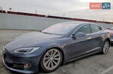 Лифтбек Tesla Model S 2018 в Сумах